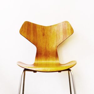 Classic Wood Chair - Công Ty Cổ Phần Phát Triển Tiến Thành